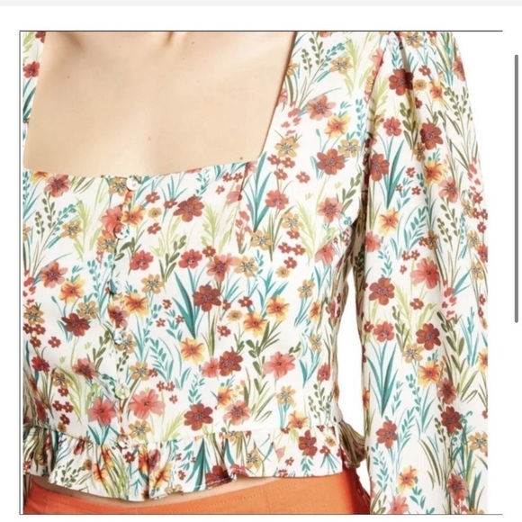 LOST + Wander Multi Floral Square Neck
Long Sleeve Button Down Crop Top - Picture 3 of 11